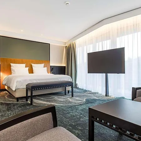 Mercure Vanagupe