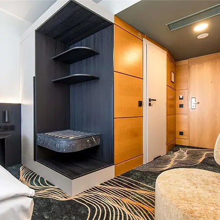 Mercure Vanagupe パランガ