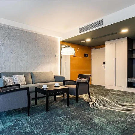 Mercure Vanagupe Hotel 5*