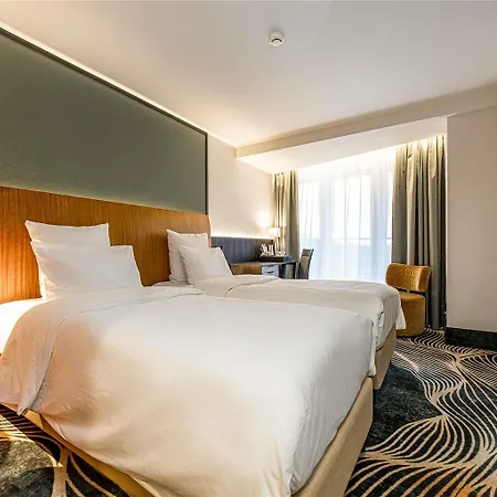 Mercure Vanagupe