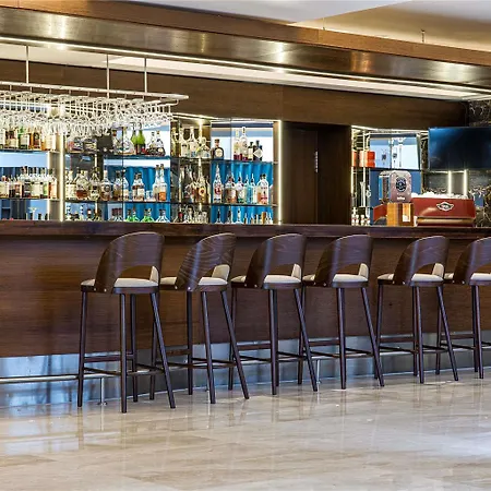 ホテル Mercure Vanagupe パランガ