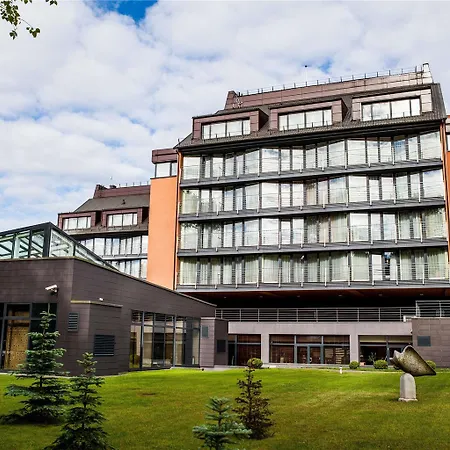 Mercure Vanagupe